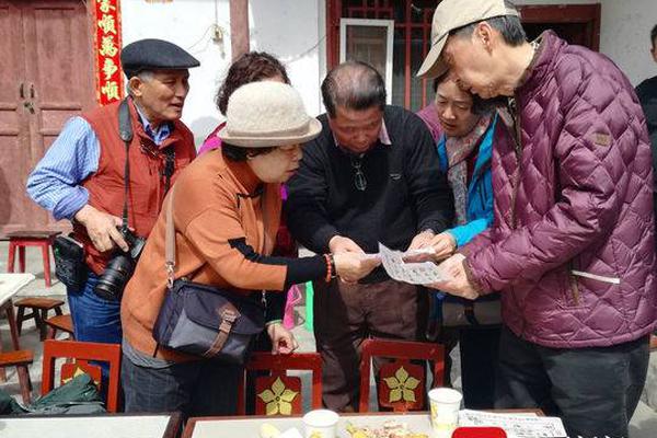分開一點要不然進(jìn)不去奔現(xiàn)小說