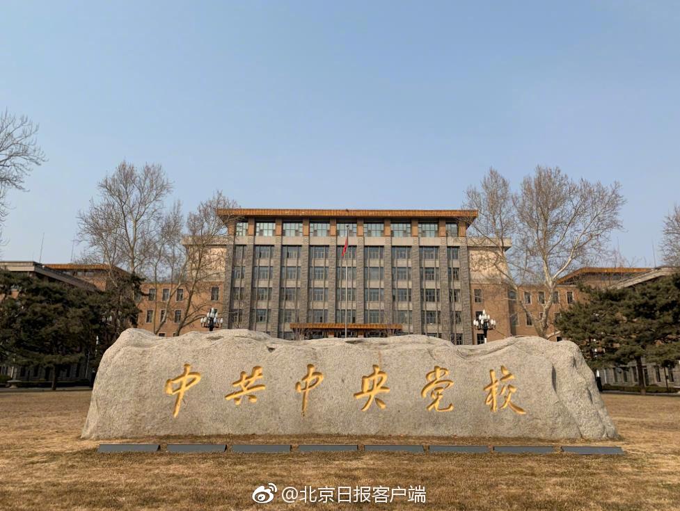 被墻壁卡住后筆趣閣
